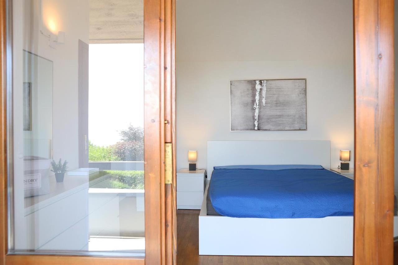 Villa al porto Moniga del Garda Esterno foto